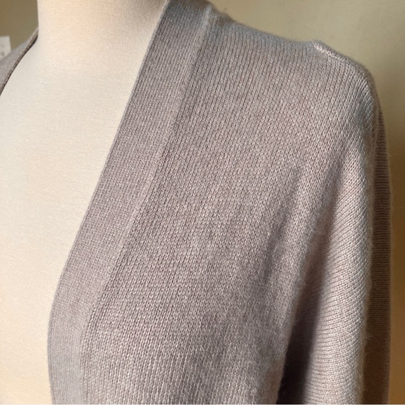 AZURE SKIES Aritzia Babaton Cardigan - Picture 8 of 10